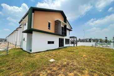 Corner Lot 2 Storey Terrace Alura 2 @ Bandar Bukit Raja, Klang