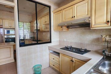 Double Storey Linked House, Jalan Birai @ Bukit Jelutong, Shah Alam