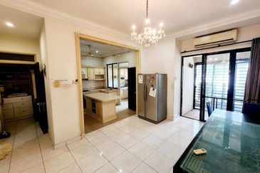 Double Storey Linked House, Jalan Birai @ Bukit Jelutong, Shah Alam