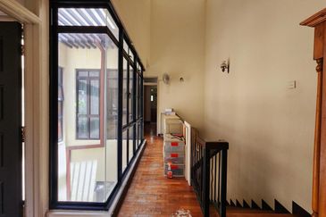 Double Storey Linked House, Jalan Birai @ Bukit Jelutong, Shah Alam