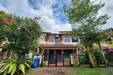 Double Storey Linked House, Jalan Birai @ Bukit Jelutong, Shah Alam