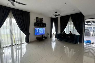 Corner Lot 2-Storey Link House, Jalan Ulek Mayang, Bandar Bukit Raja, Klang, Selangor