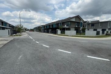 Corner Lot 2-Storey Link House, Jalan Ulek Mayang, Bandar Bukit Raja, Klang, Selangor