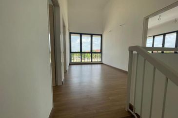 Corner Lot 2-Storey Link House, Jalan Ulek Mayang, Bandar Bukit Raja, Klang, Selangor