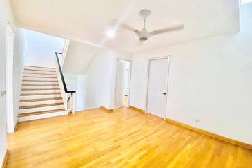 Renovated 2.5-Storey Hyperlink House, Duta Villa @ Presint 14, Putrajaya