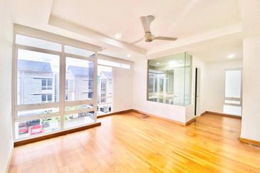 Renovated 2.5-Storey Hyperlink House, Duta Villa @ Presint 14, Putrajaya