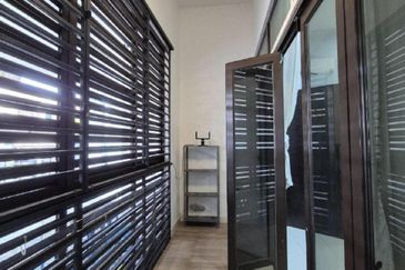 Renovated 22x75 Two Storey Terrace (Avani) @ Jalan Rodat Bandar Bukit Raja Klang