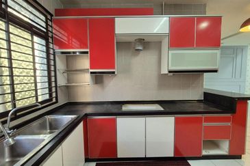 Renovated 22x75 Two Storey Terrace (Avani) @ Jalan Rodat Bandar Bukit Raja Klang