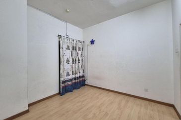 Renovated 22x75 Two Storey Terrace (Avani) @ Jalan Rodat Bandar Bukit Raja Klang