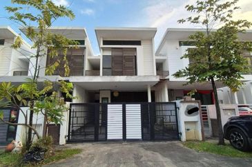 Renovated 22x75 Two Storey Terrace (Avani) @ Jalan Rodat Bandar Bukit Raja Klang