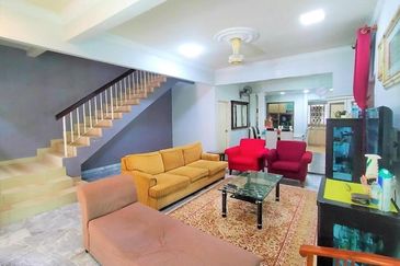 End Lot Double Storey Terrace Kelana Idaman, Petaling Jaya (Near LRT Ara Damansara)