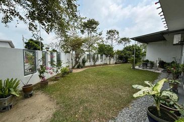 Renovated Double Storey Corner Lot @ Bandar Bukit Raja Klang