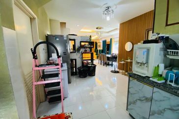 Semi-D Double Storey Corner Lot @ Jalan Aman Perdana Bukit Raja Klang