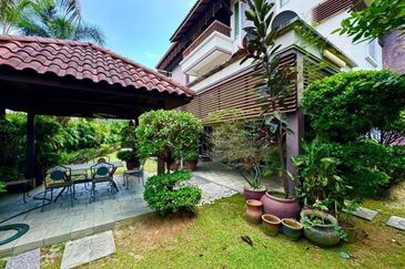 Duta Tropika 3-Storey Bungalow @ Solaris Dutamas, Kuala Lumpur