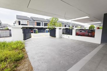 Elmina Green Three @ City of Elmina