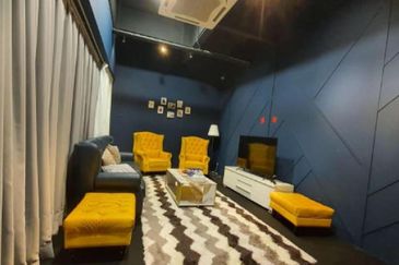 Factory Warehouse Showroom @ Glenmarie, Shah Alam