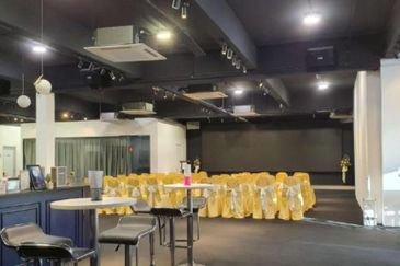 Factory Warehouse Showroom @ Glenmarie, Shah Alam