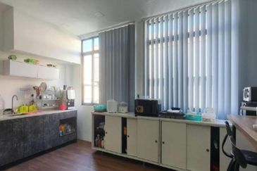 Factory Warehouse Showroom @ Glenmarie, Shah Alam