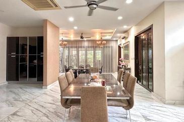 Freehold 2 Storey Bungalow with Huge Parking @ Ara Damansara, Petaling Jaya