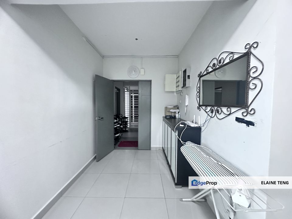DK Senza Newly Renovated Master Room for Rent, Selangor, Subang Jaya