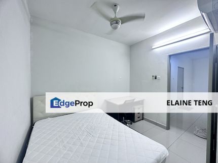 DK Senza Medium room at Girl's Unit for Rent, Selangor, Subang Jaya