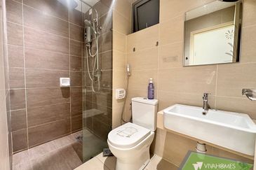 Adria Residence @ Gravit8