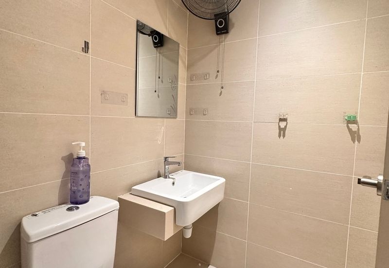 Gravit8 @ Klang South