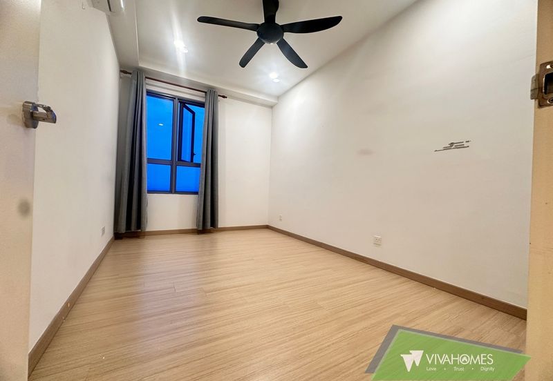 Gravit8 @ Klang South