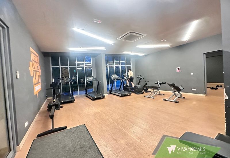 Gravit8 @ Klang South