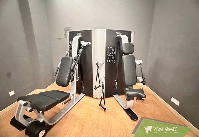 Gravit8 @ Klang South