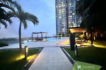 Gravit8 @ Klang South