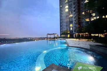 Gravit8 @ Klang South