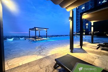 Gravit8 @ Klang South