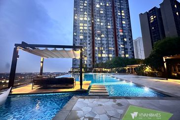 Gravit8 @ Klang South