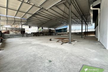 Kampung Padang Jawa Warehouse for Rent