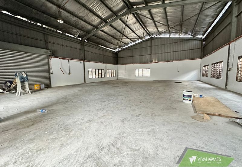 Kampung Padang Jawa Warehouse for Rent