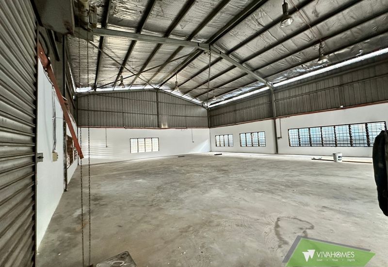 Kampung Padang Jawa Warehouse for Rent