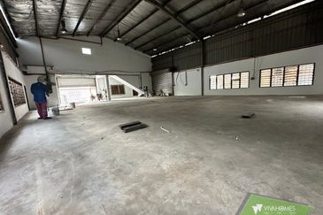 Kampung Padang Jawa Warehouse for Rent