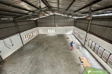 Kampung Padang Jawa Warehouse for Rent