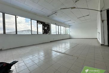 Kampung Padang Jawa Warehouse for Rent
