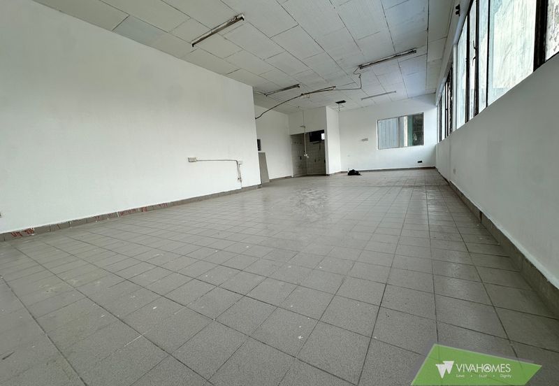 Kampung Padang Jawa Warehouse for Rent