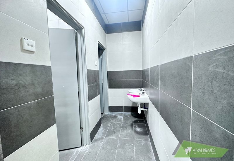 Semi Detached Factory 2nd Floor Fully Furnished Office For Rent