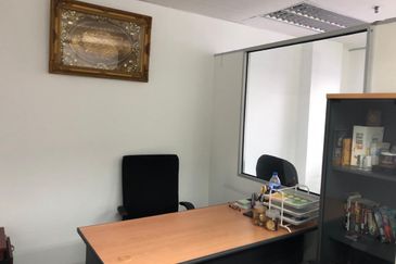 Leisure Commerce Square