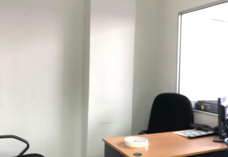 Leisure Commerce Square