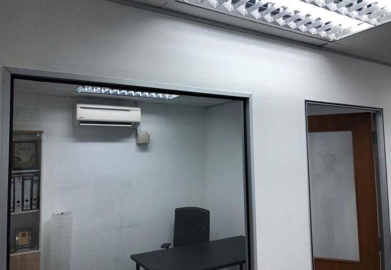 Leisure Commerce Square