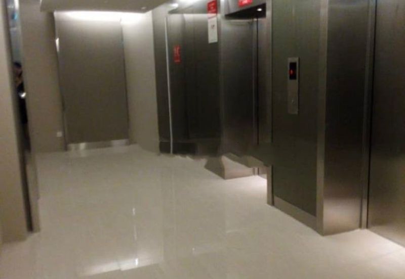 Freehold Office Building