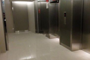 Freehold Office Building