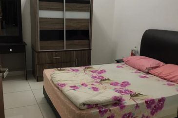 Royal Regent Sri Putramas III