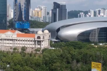 Royal Regent Sri Putramas III