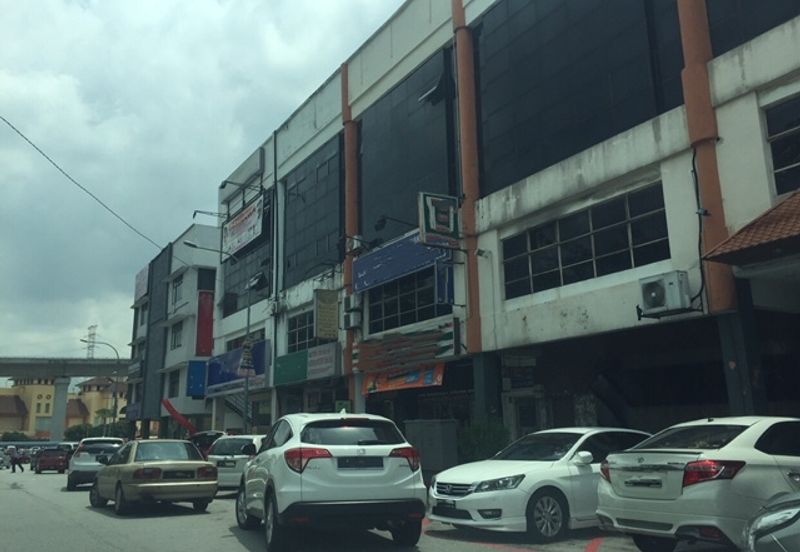 Jalan Kenari, Bandar Puchong Jaya
